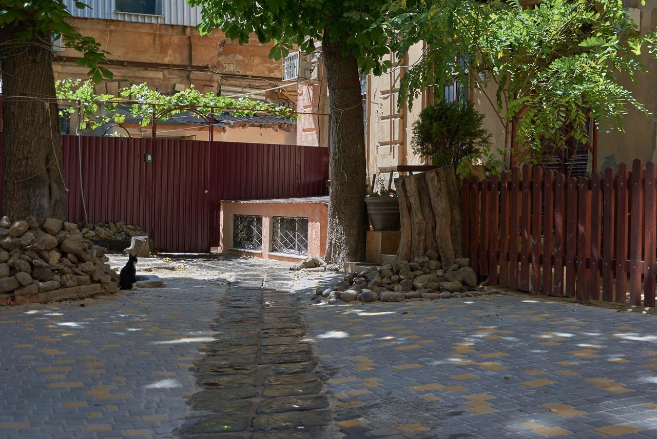 Odessa Comfort House Aparthotel Exterior photo